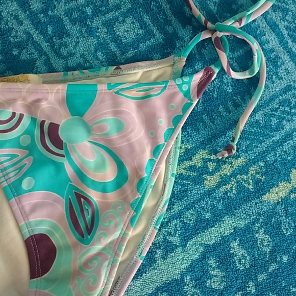 Blue Brazil string bikini - Picture 3 of 4